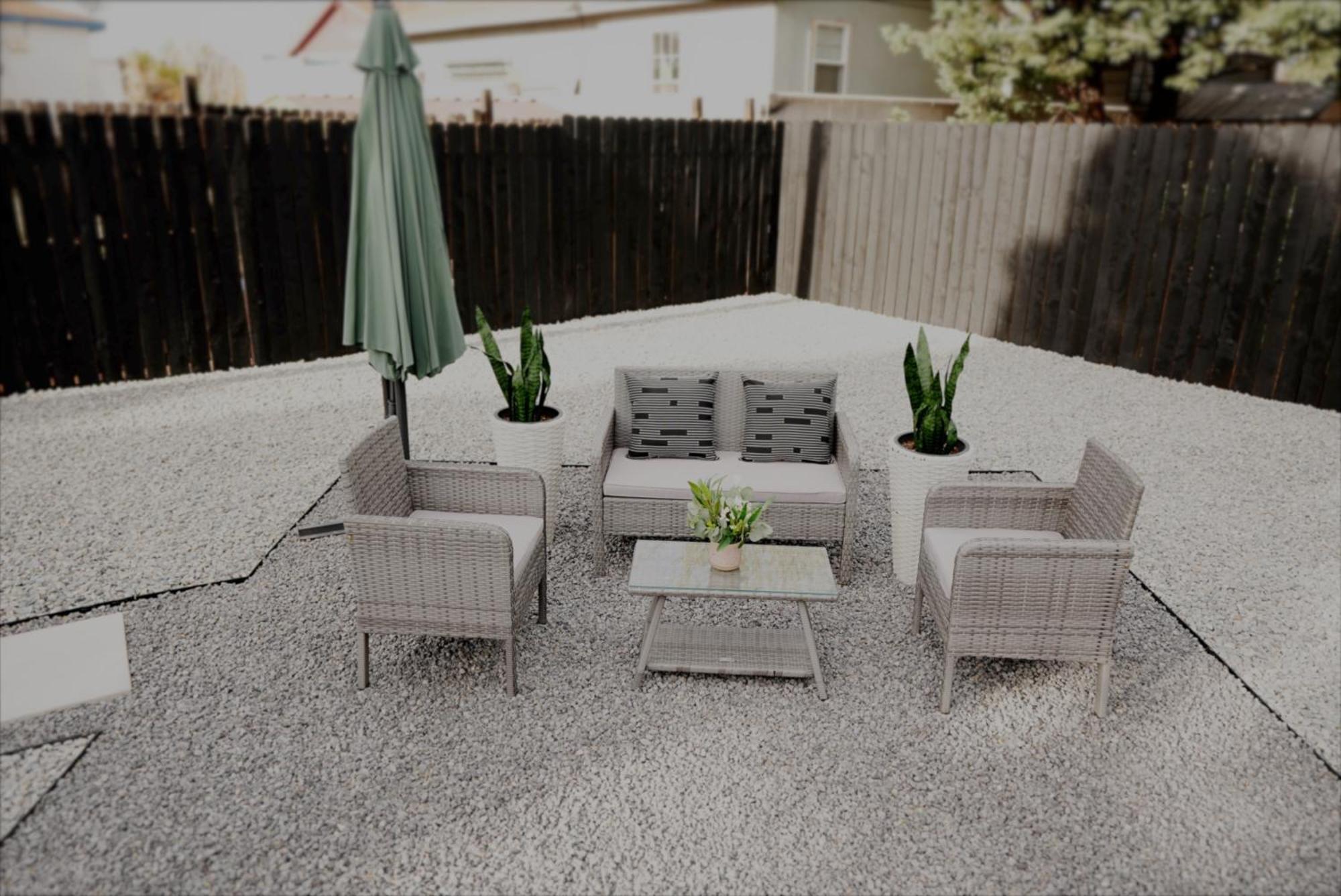 Centrally Located! Remodeled! Huge Backyard! The White House ألباكركي المظهر الخارجي الصورة